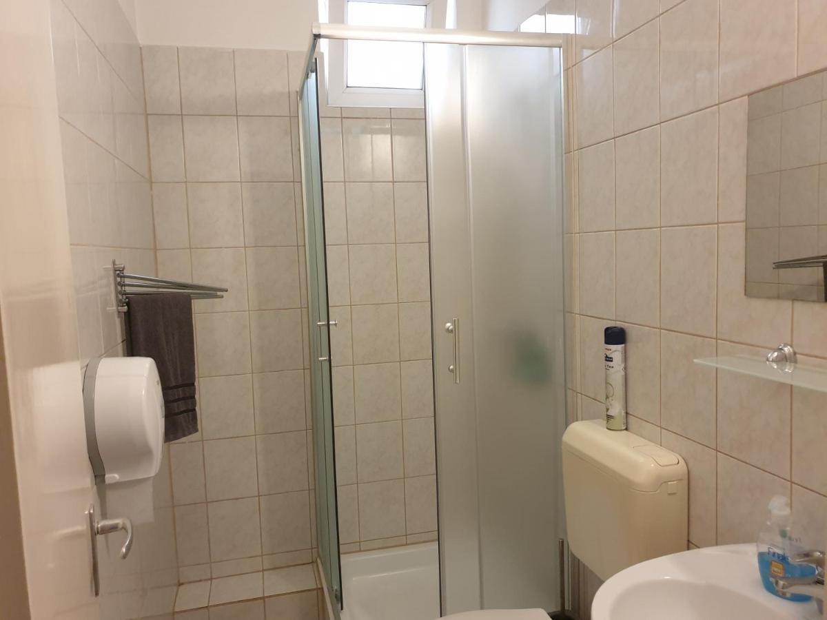 Fertodi Kuria Vendeghaz Hotel Ngoại thất bức ảnh
