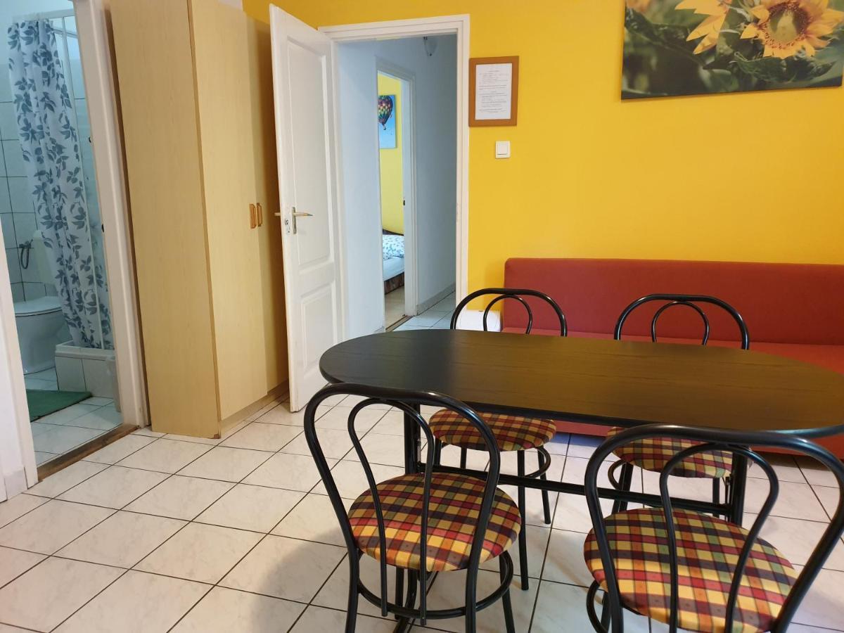 Fertodi Kuria Vendeghaz Hotel Ngoại thất bức ảnh